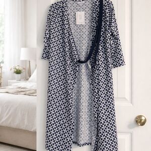 Lululemon Athletica Navy and White Geometric Robe